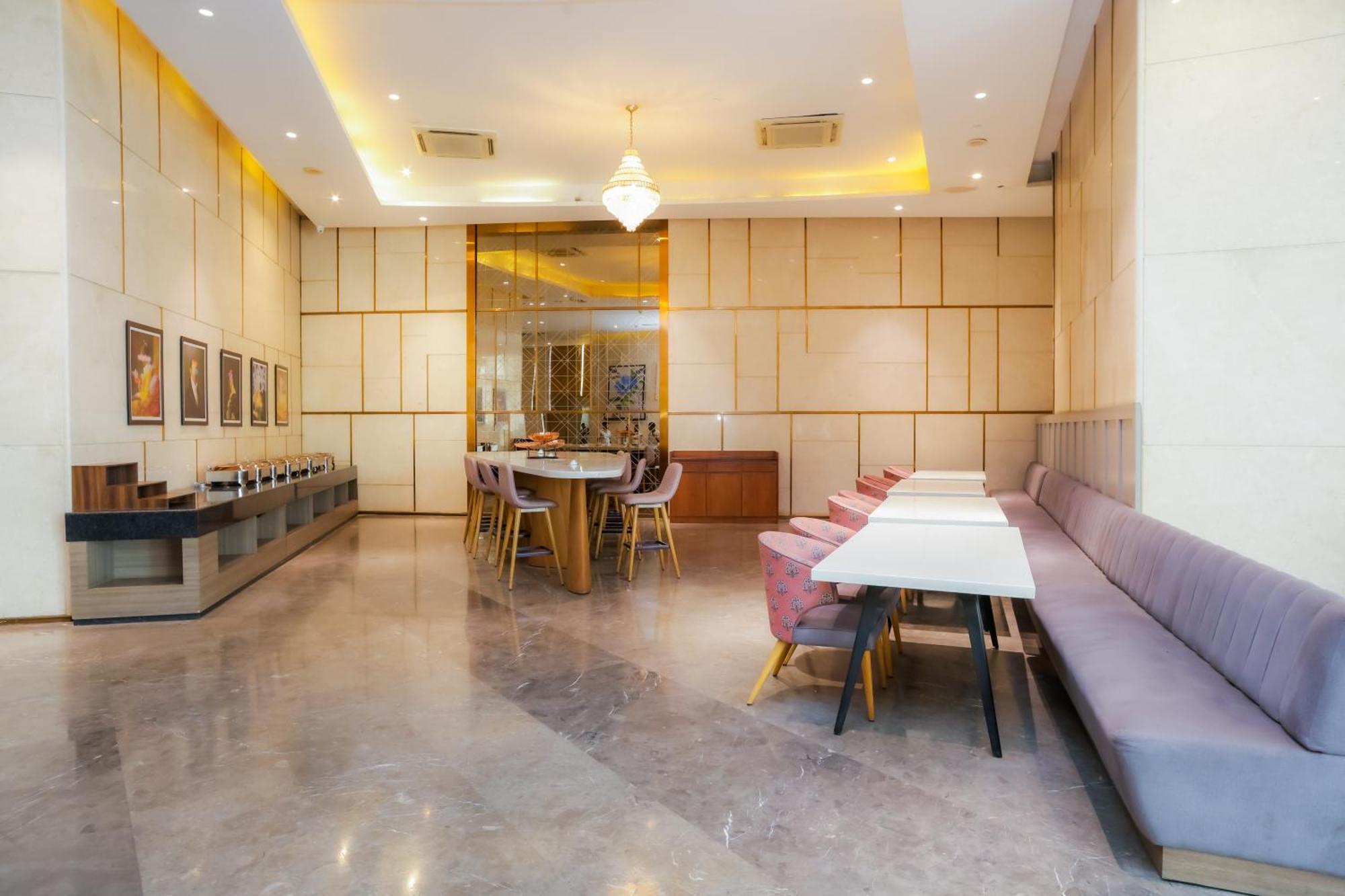 Hotel Livbox At Supernova Noida Exterior photo